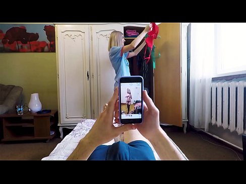❤️ La demi-sœur a fait jouir son frère juste avant que maman ne rentre à la maison. ❌  Sexe at us ️❤
