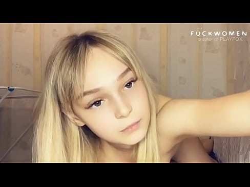 ❤️ Une écolière insatiable fait une fellation à sa camarade de classe. ❌  Sexe at us ️❤